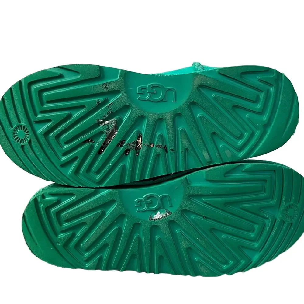 UGG classic short